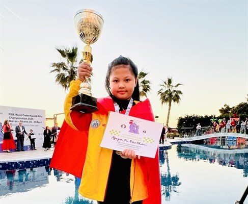 周先生在国际象棋少年锦标赛中夺冠 | 文化 - 体育